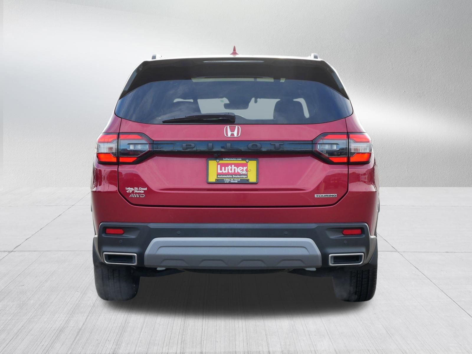 Used 2023 Honda Pilot Touring image 6