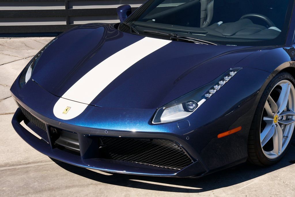 Used 2018 Ferrari 488 GTB image 6