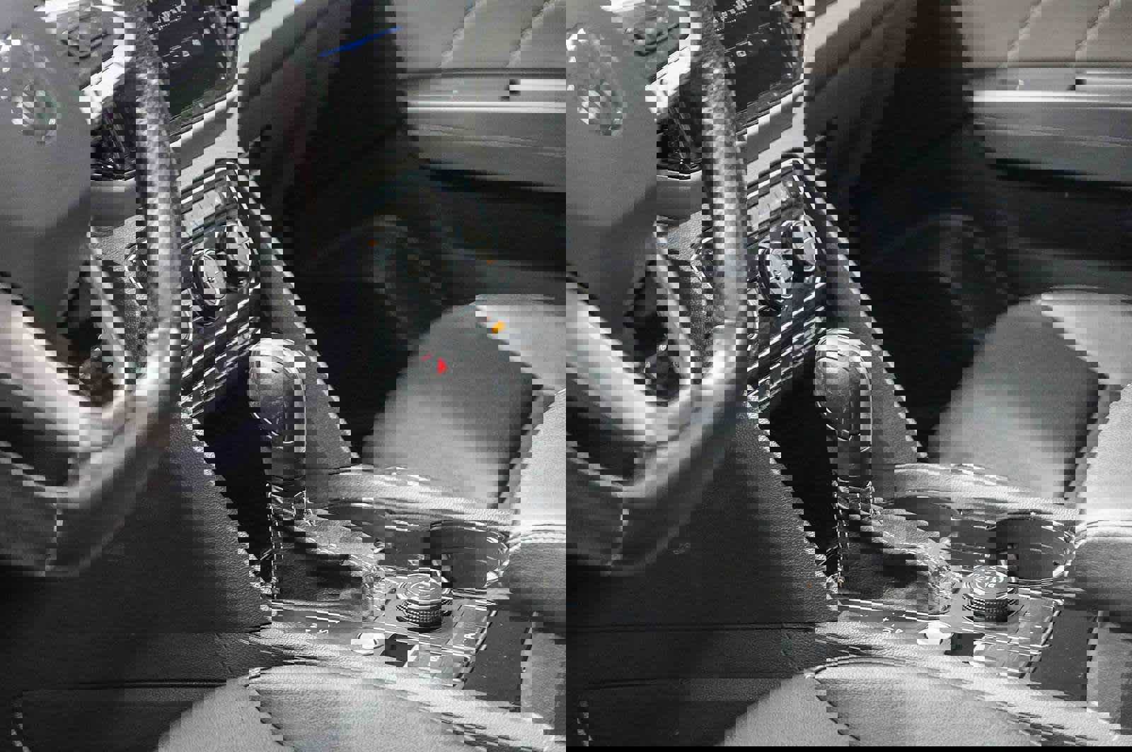 Used 2021 Volkswagen Atlas SEL R-Line image 24