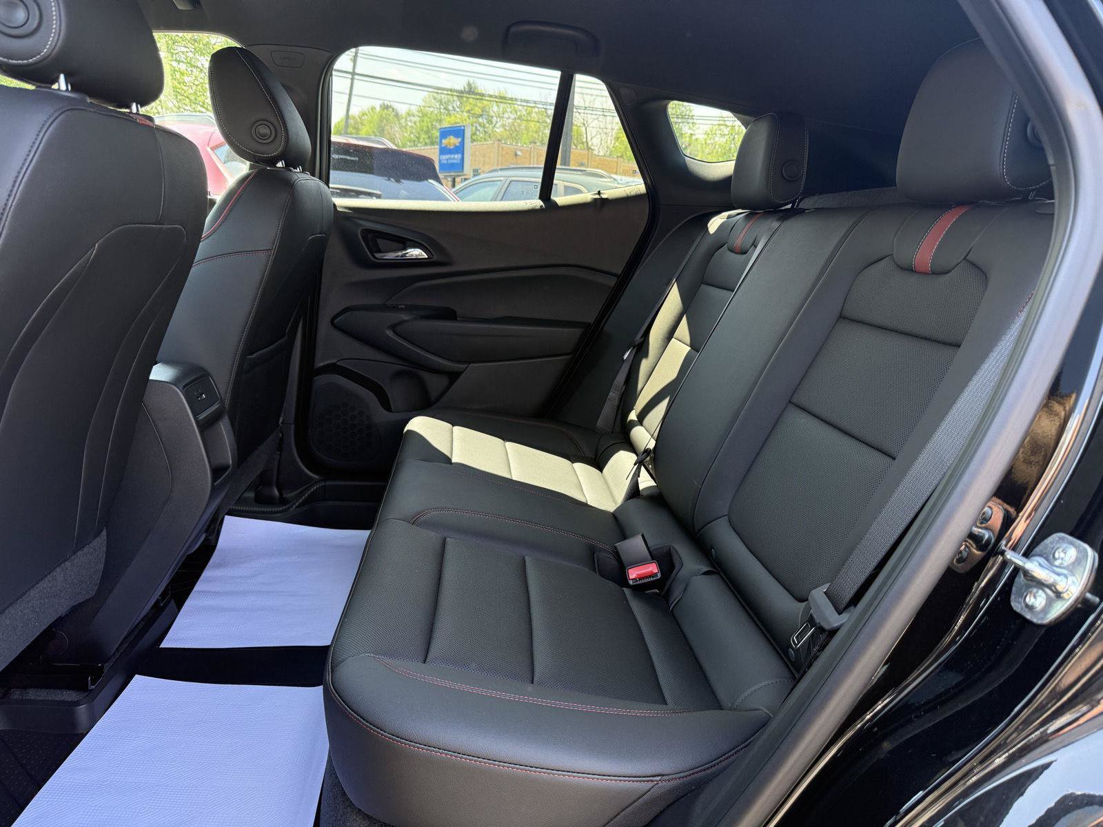New 2025 Chevrolet Trax RS w/ Driver Confidence Package FWD image 21