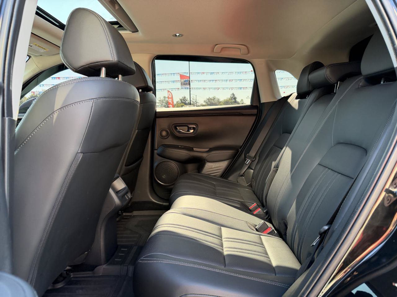 Used 2024 Honda HR-V EX-L image 17