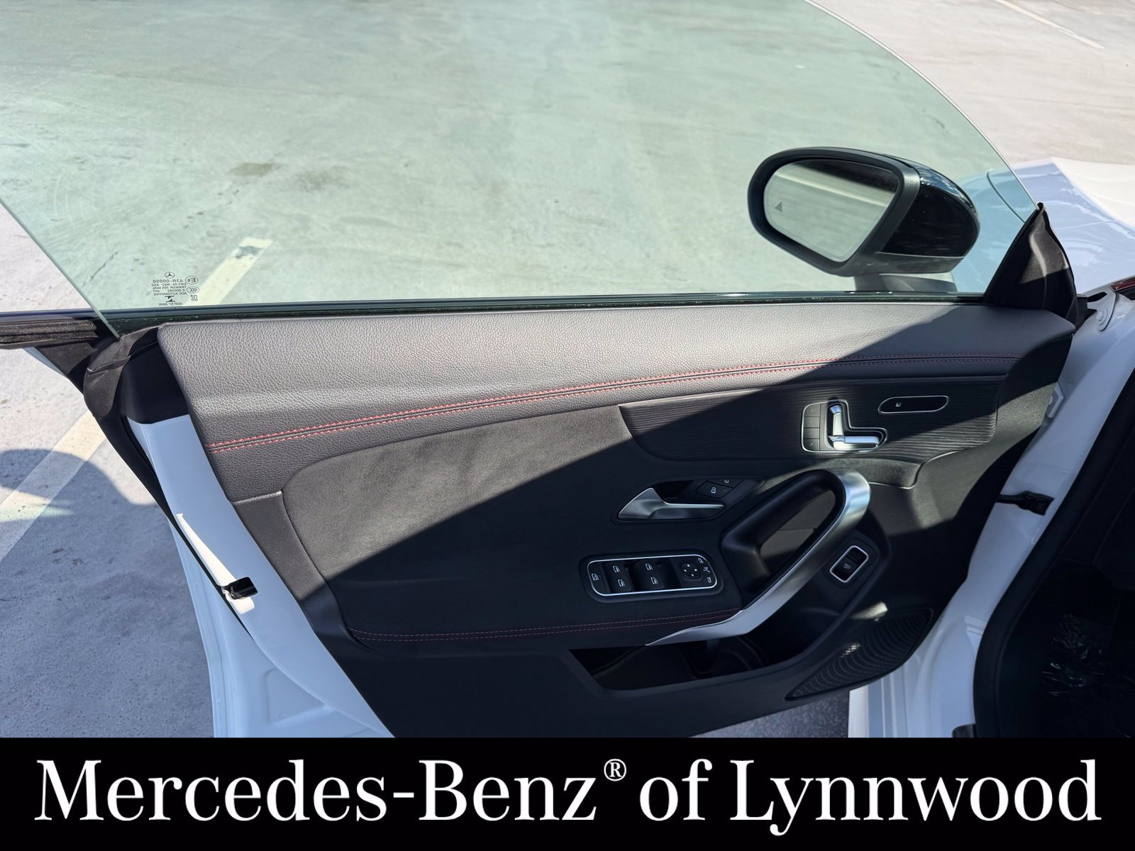 Used 2023 Mercedes-Benz CLA 250 4MATIC image 10