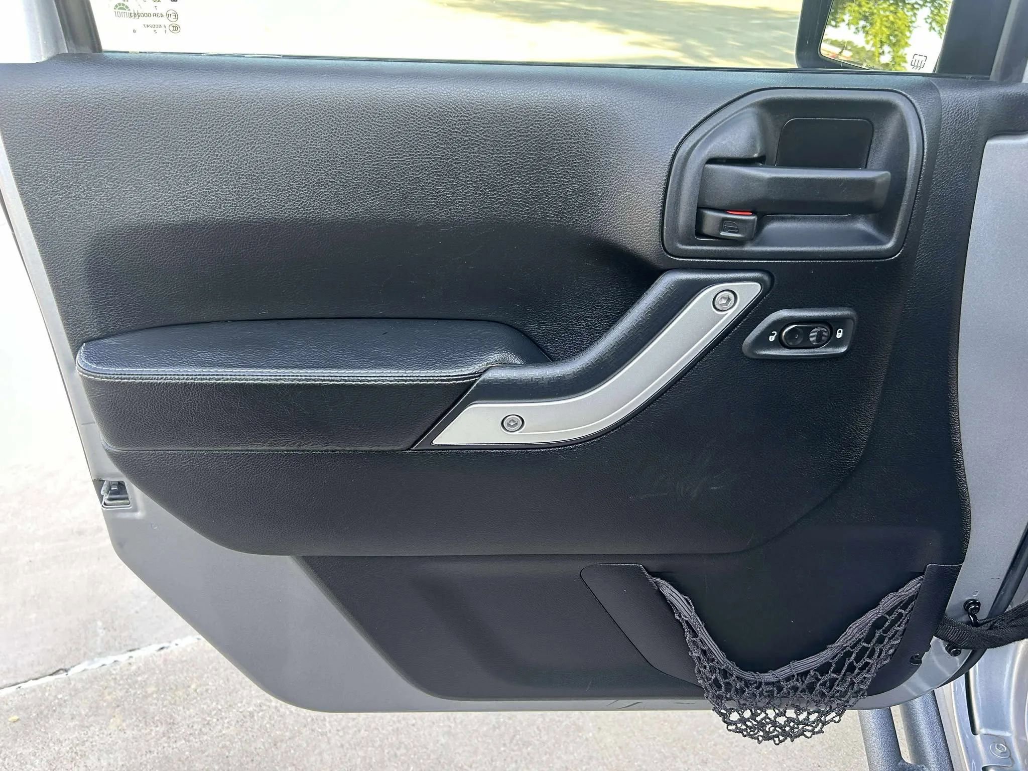 Used 2016 Jeep Wrangler Unlimited Rubicon AWD/4WD image 10