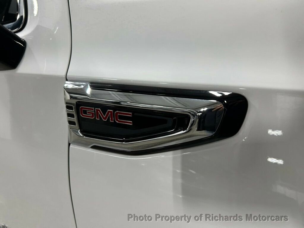 Used 2025 GMC Yukon XL Elevation AWD/4WD image 10