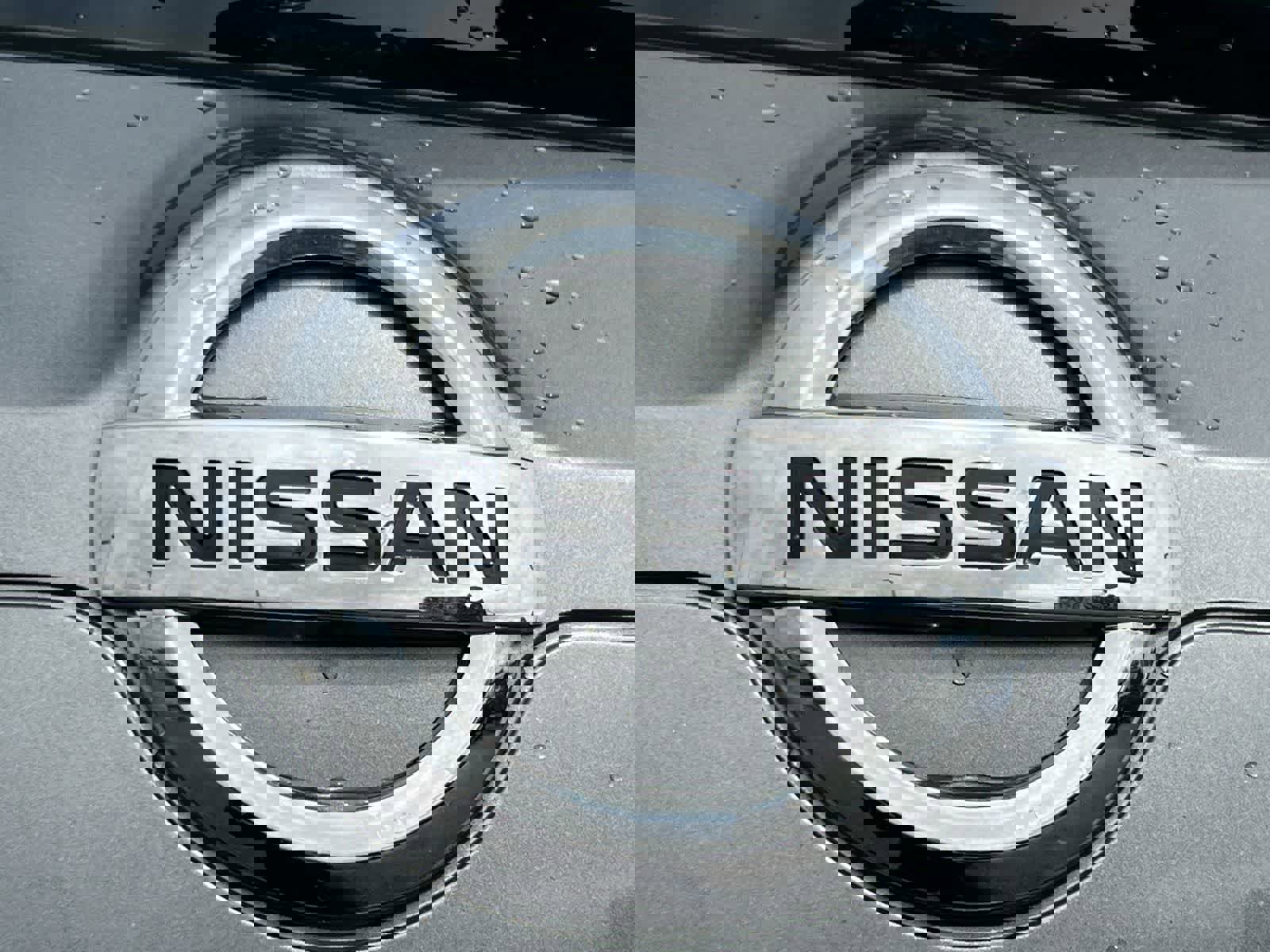 Used 2018 Nissan Rogue S image 12