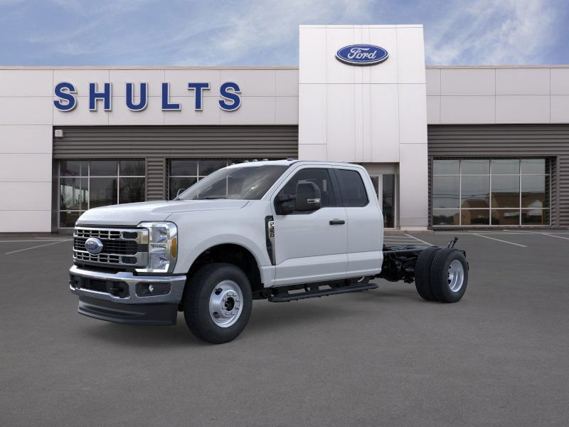 New 2025 Ford F350 XL w/ XL Chrome Package