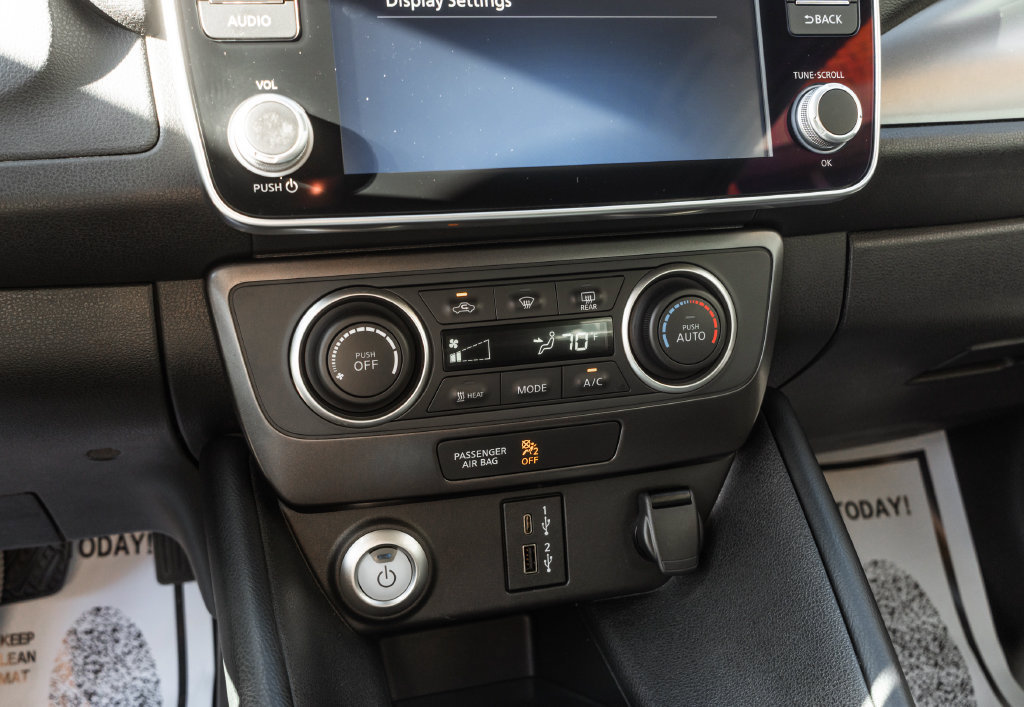 Used 2025 Nissan Leaf S FWD image 18