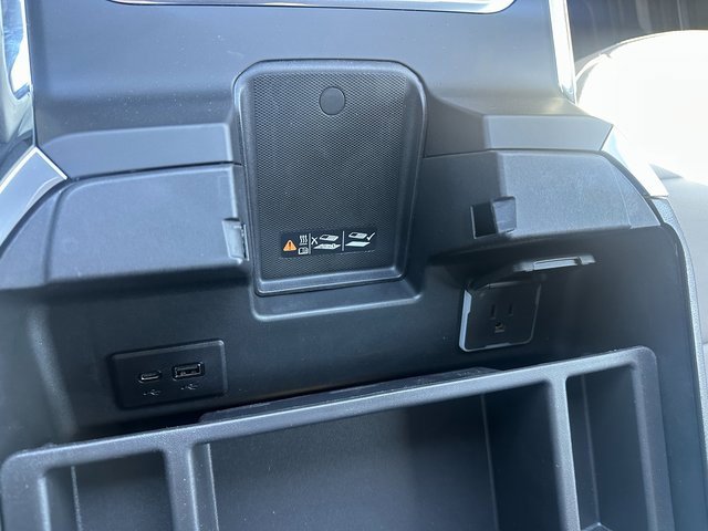 New 2025 GMC Sierra 3500 SLT w/ SLT Convenience Package image 38