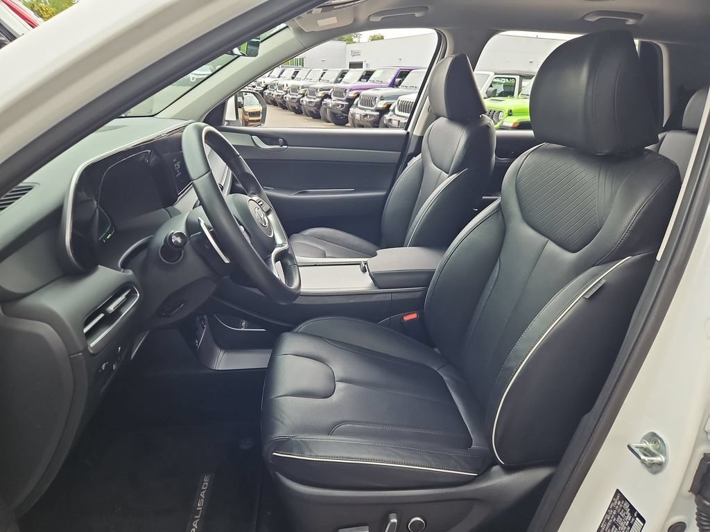 Used 2023 Hyundai Palisade SEL FWD image 12