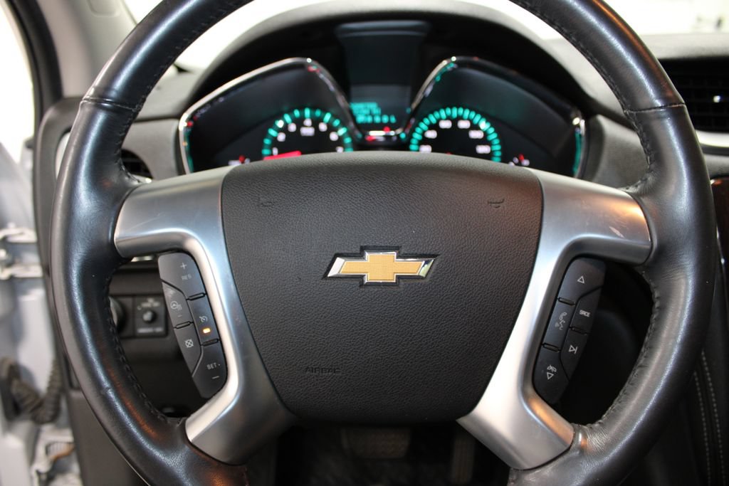 Used 2017 Chevrolet Traverse Premier FWD image 37