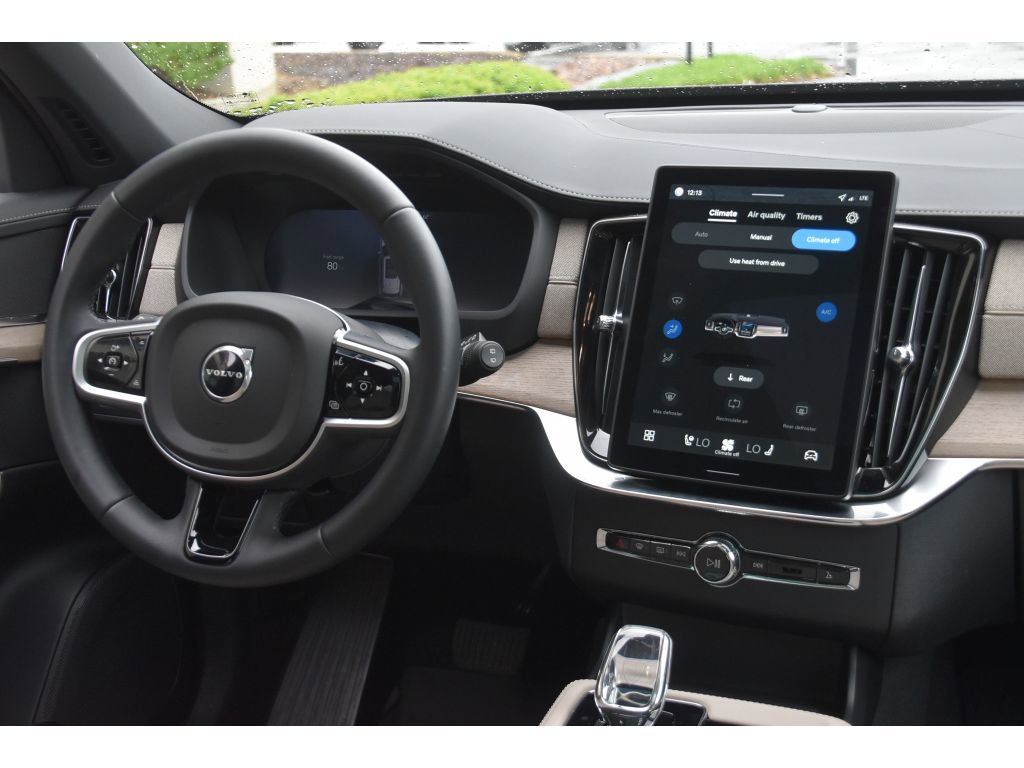 Certified 2026 Volvo XC90 B5 Core w/ Protection Package Premier image 18