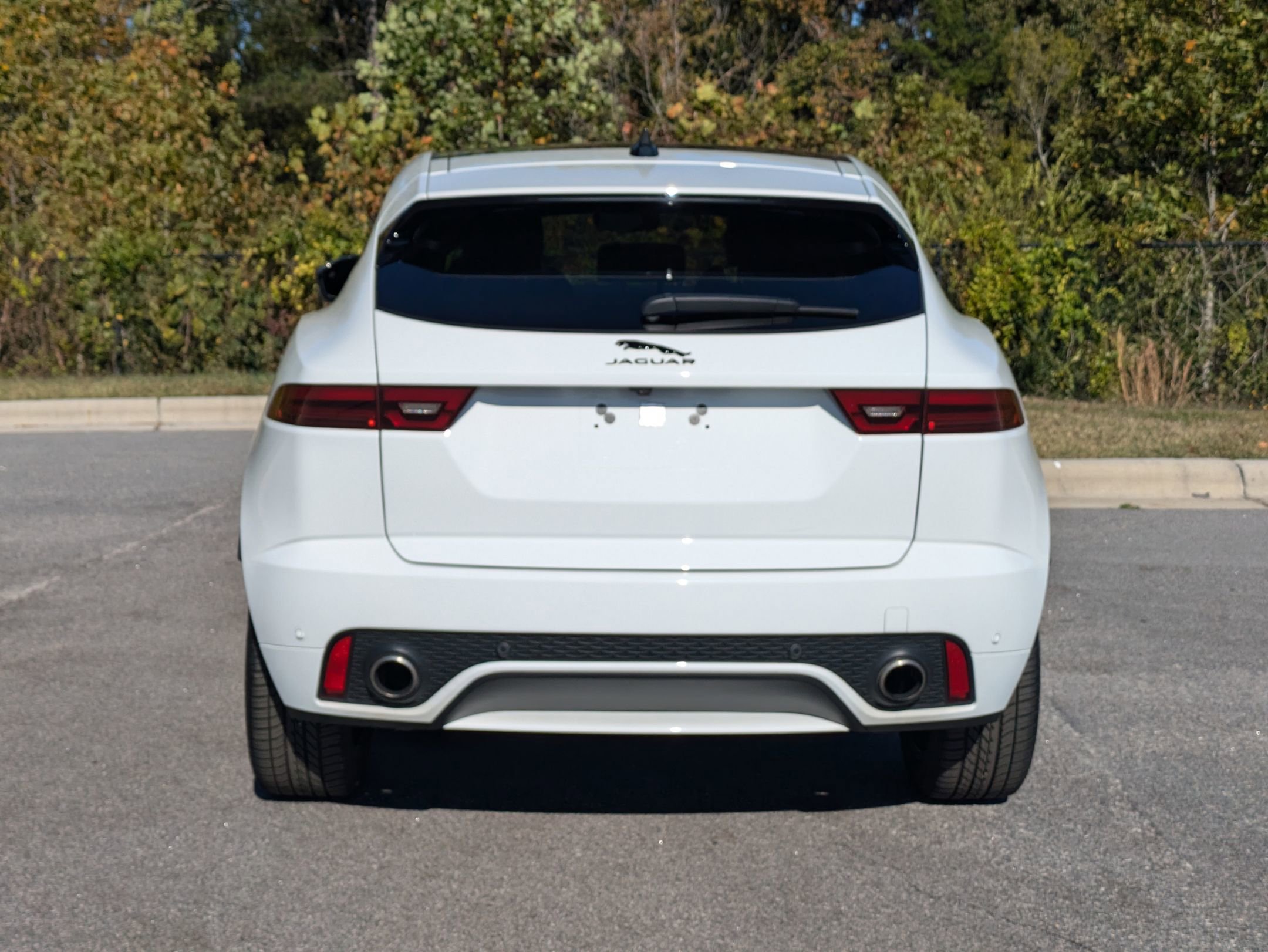 Used 2024 Jaguar E-PACE R-Dynamic SE image 6