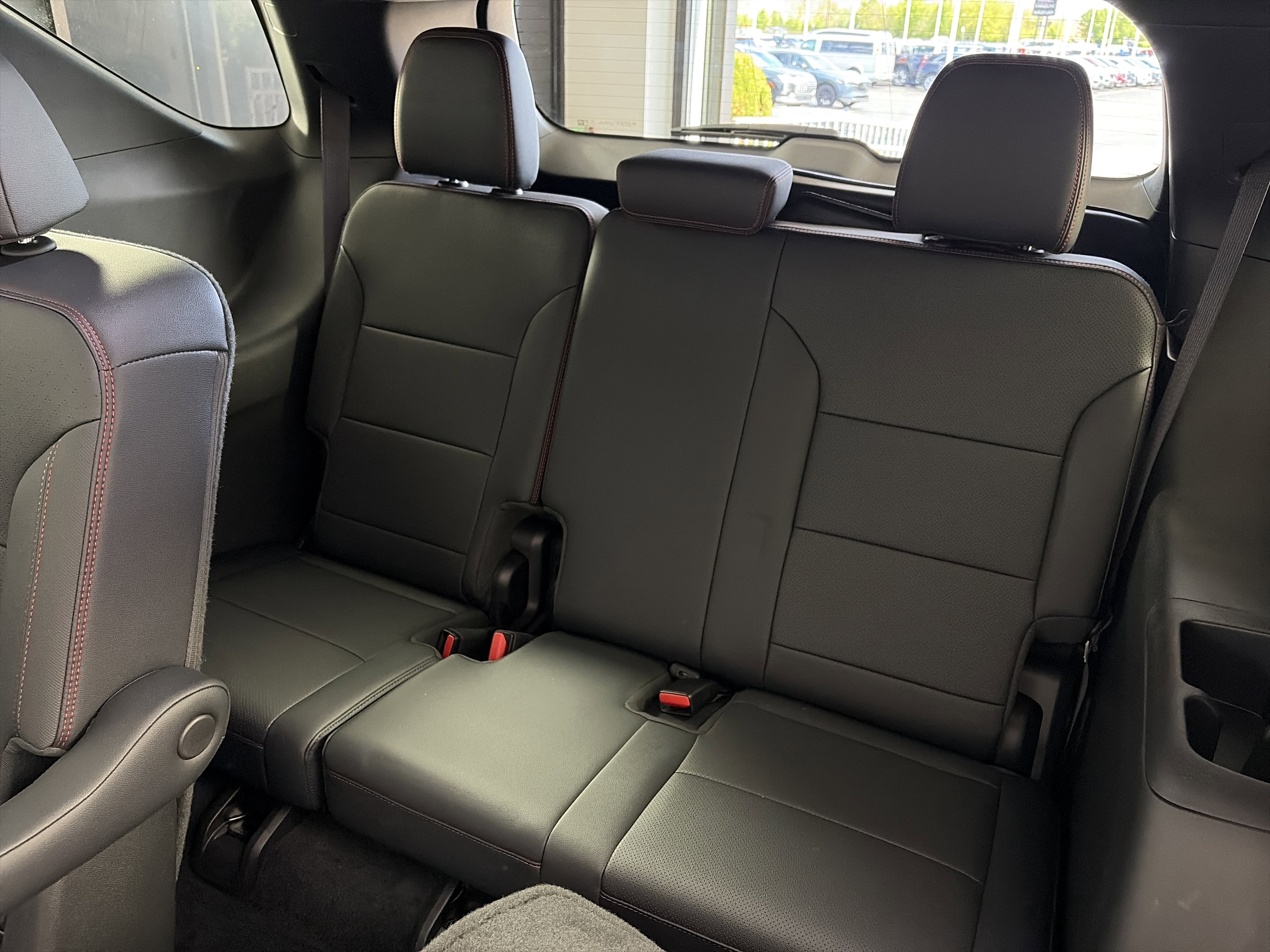 Used 2024 Chevrolet Traverse RS AWD/4WD image 8