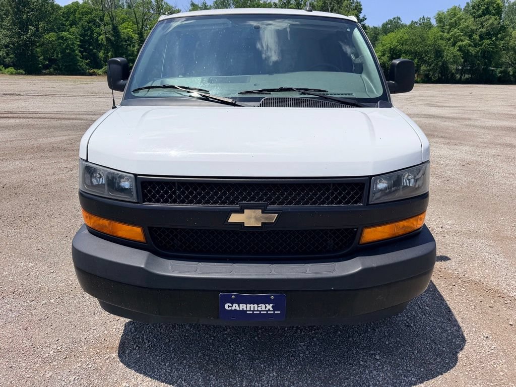 Used 2022 Chevrolet Express 3500 LS RWD image 2