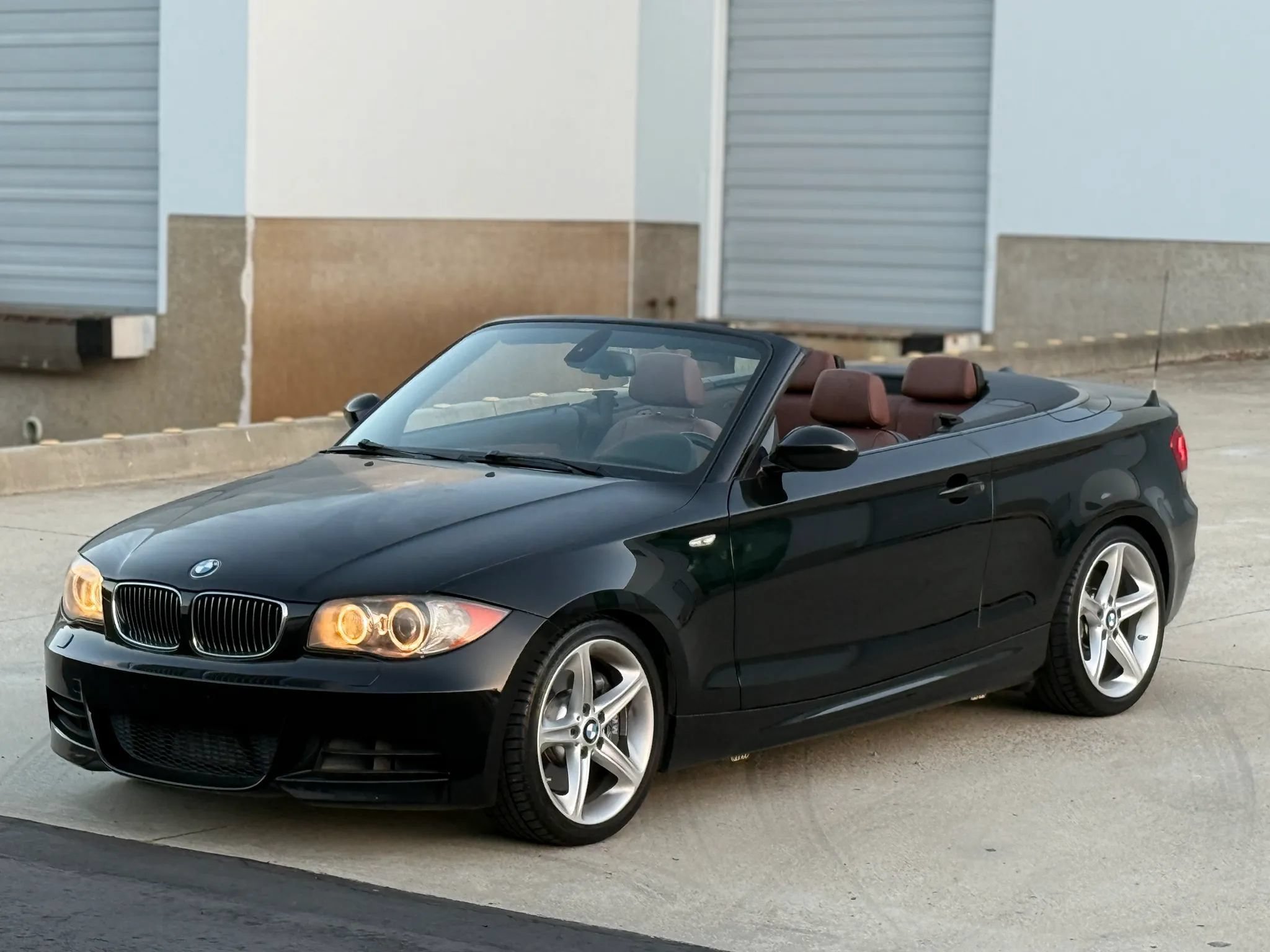 Used 2009 BMW 135i Convertible RWD image 19