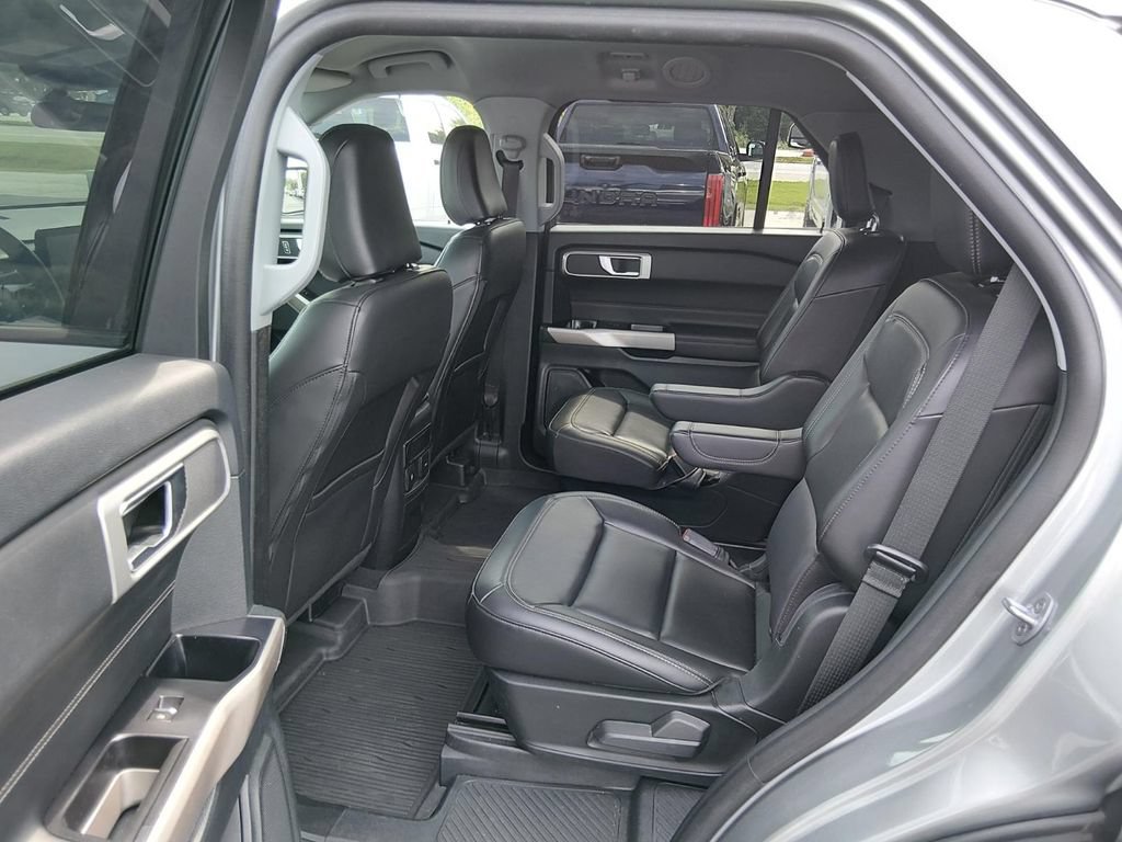 Certified 2023 Ford Explorer XLT w/ Equipment Group 202A RWD image 12