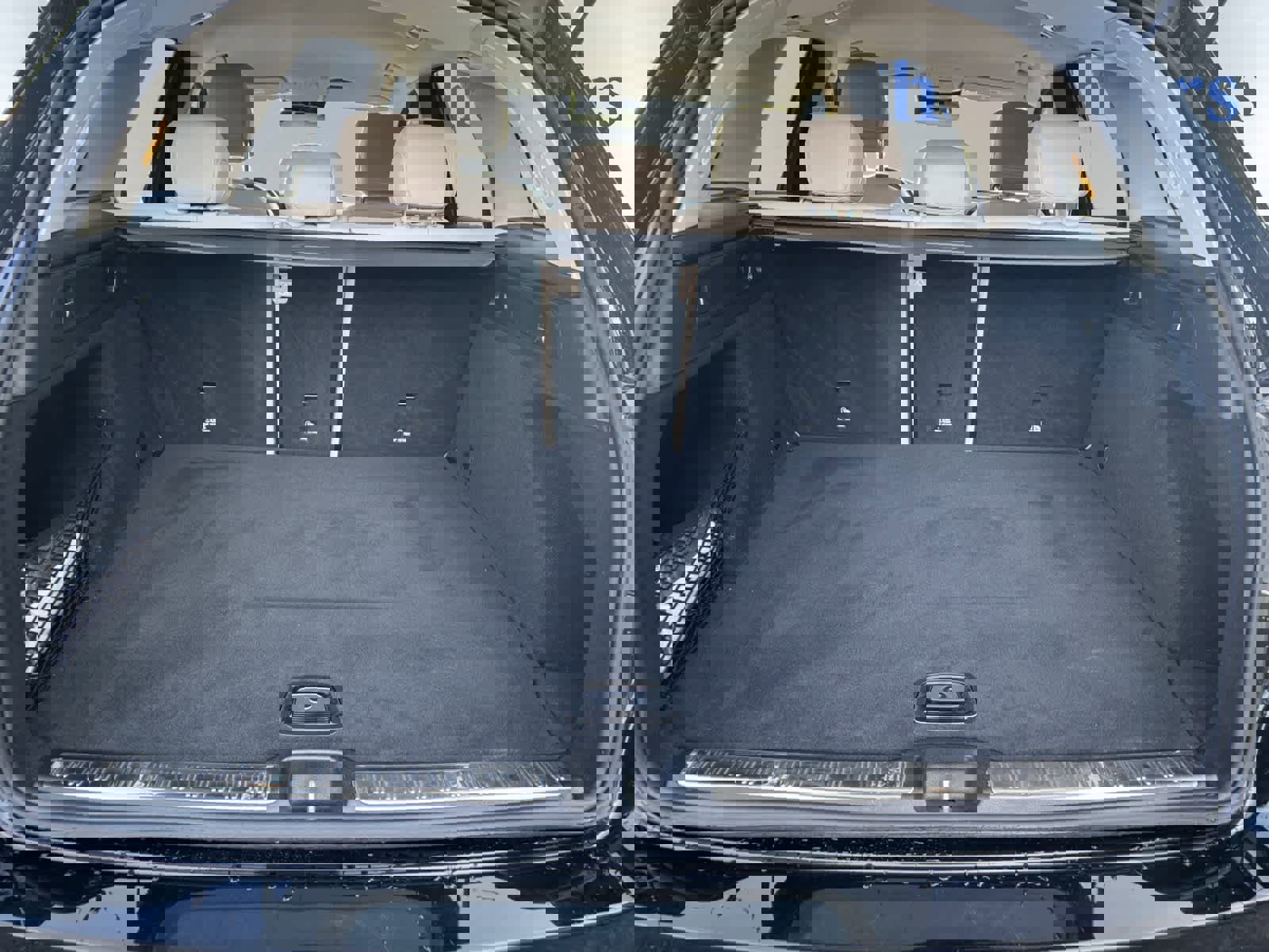 Used 2022 Mercedes-Benz GLC 300 4MATIC image 4