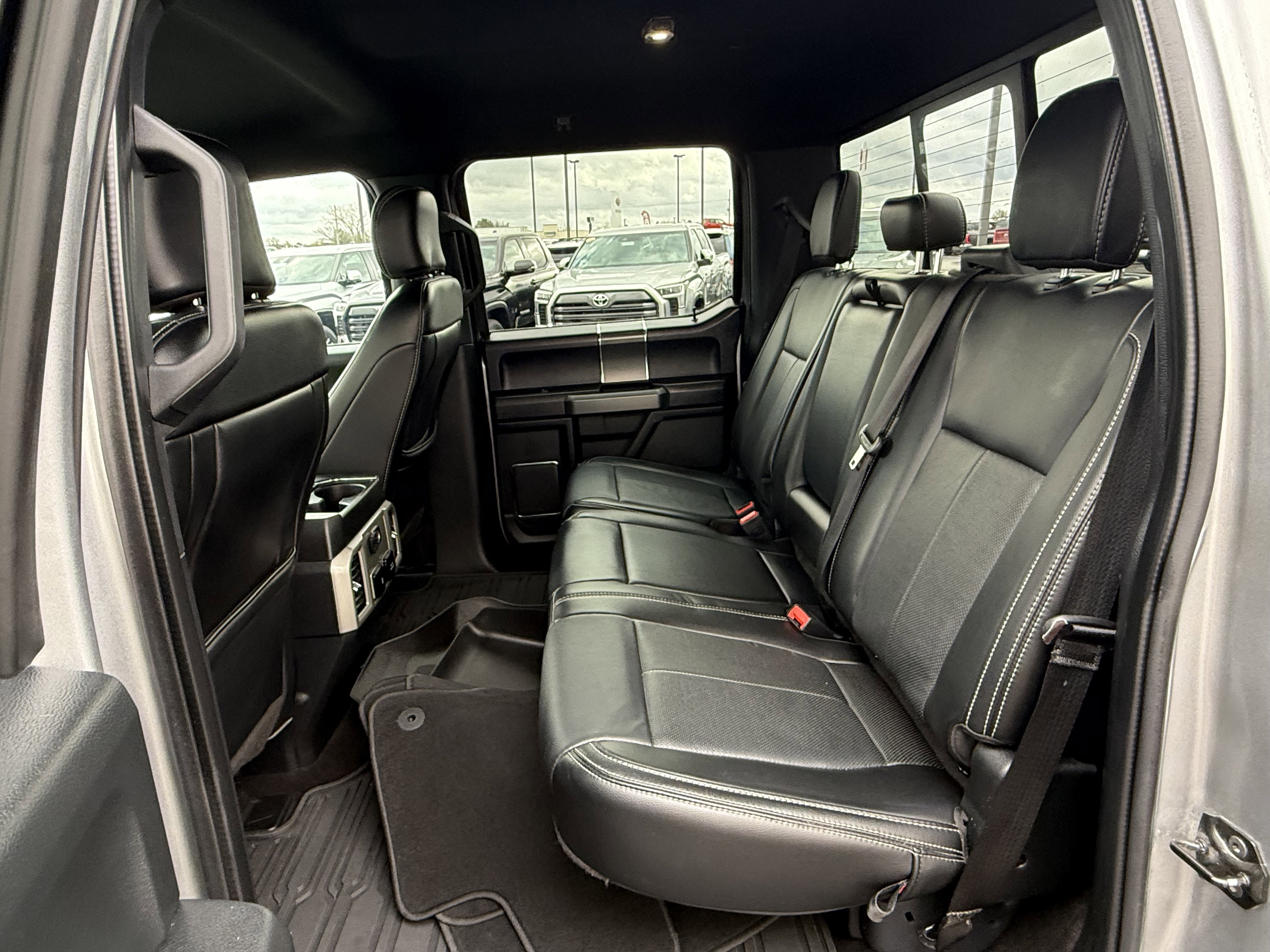 Used 2020 Ford F150 Lariat image 19