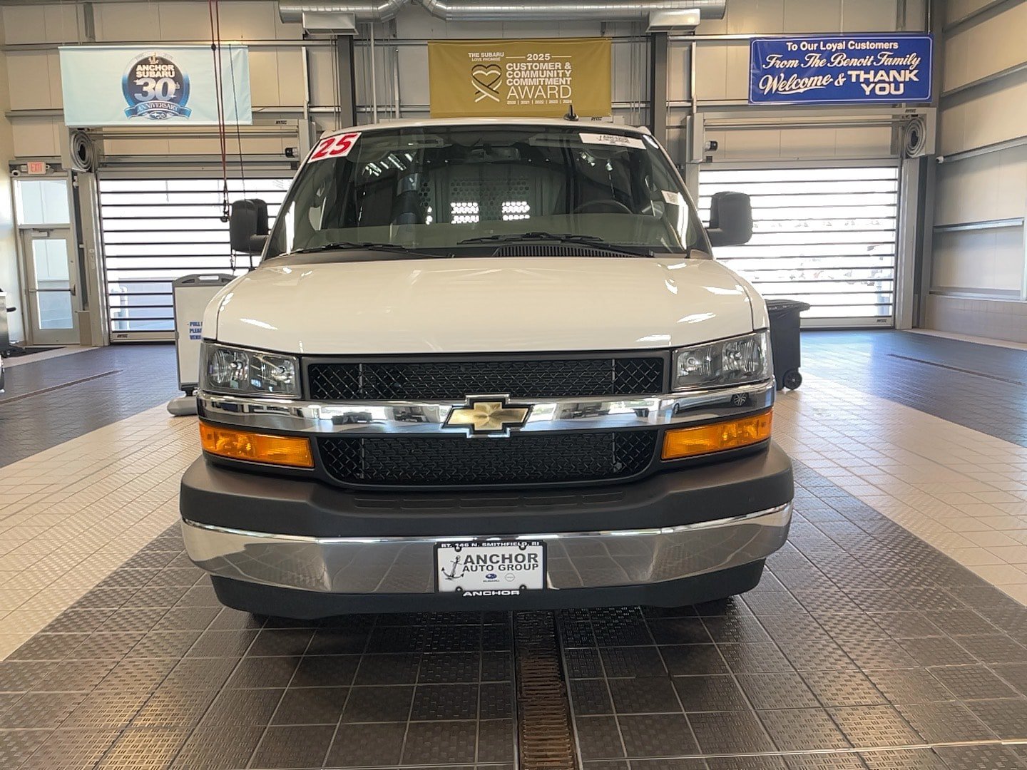 Used 2025 Chevrolet Express 2500 w/ Driver Convenience Package RWD image 7