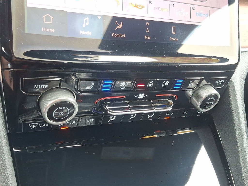 Used 2023 Jeep Grand Cherokee L Summit w/ Advanced Protech Group IV image 18