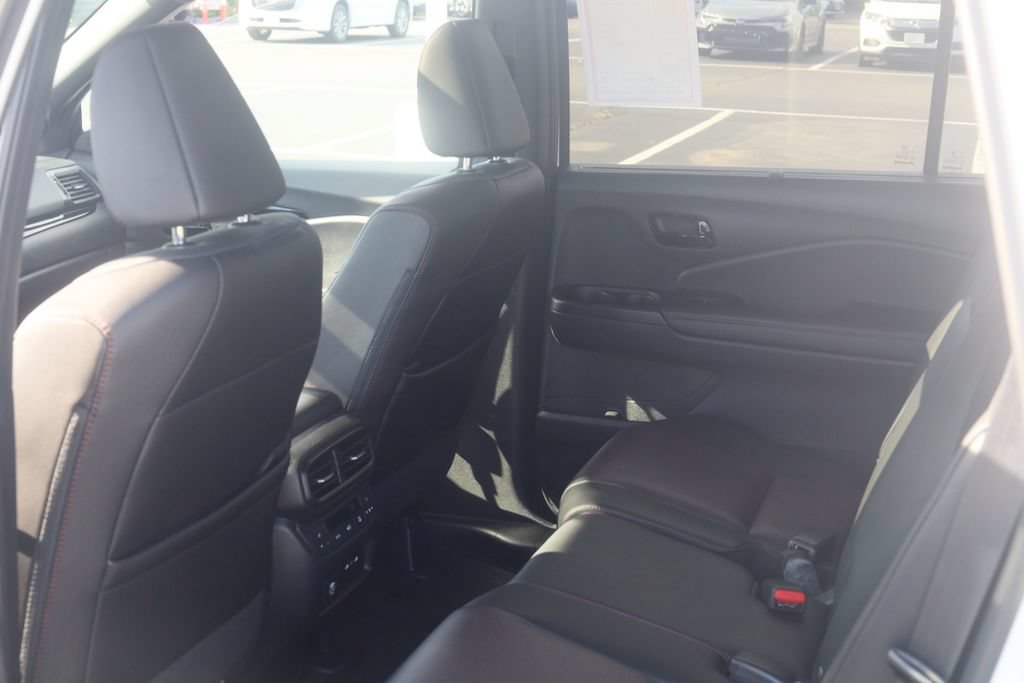 Used 2024 Honda Passport Black Edition image 20