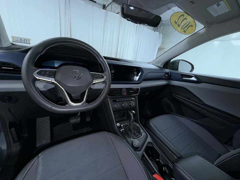 Used 2022 Volkswagen Taos SE w/ Panoramic Sunroof Package AWD/4WD image 13