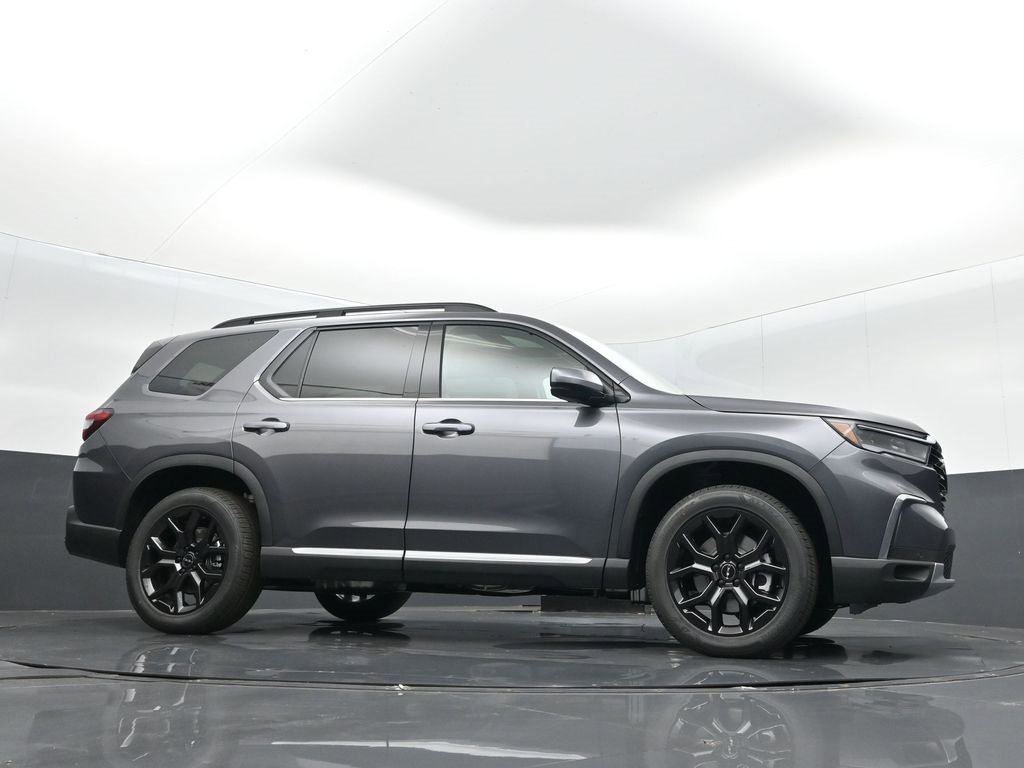 New 2025 Honda Pilot Touring image 29