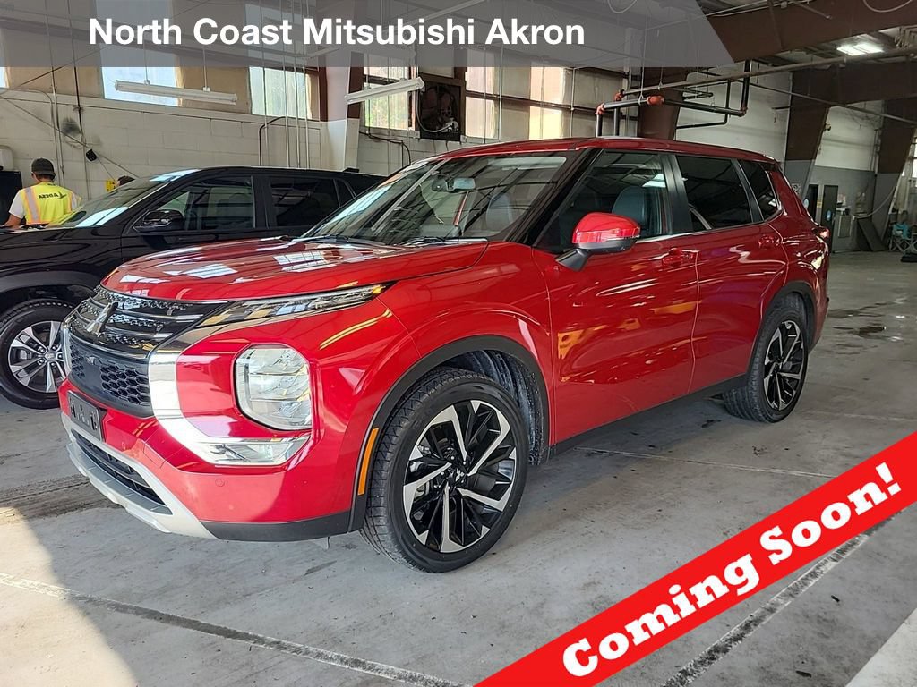 Used 2024 Mitsubishi Outlander SE FWD image 1