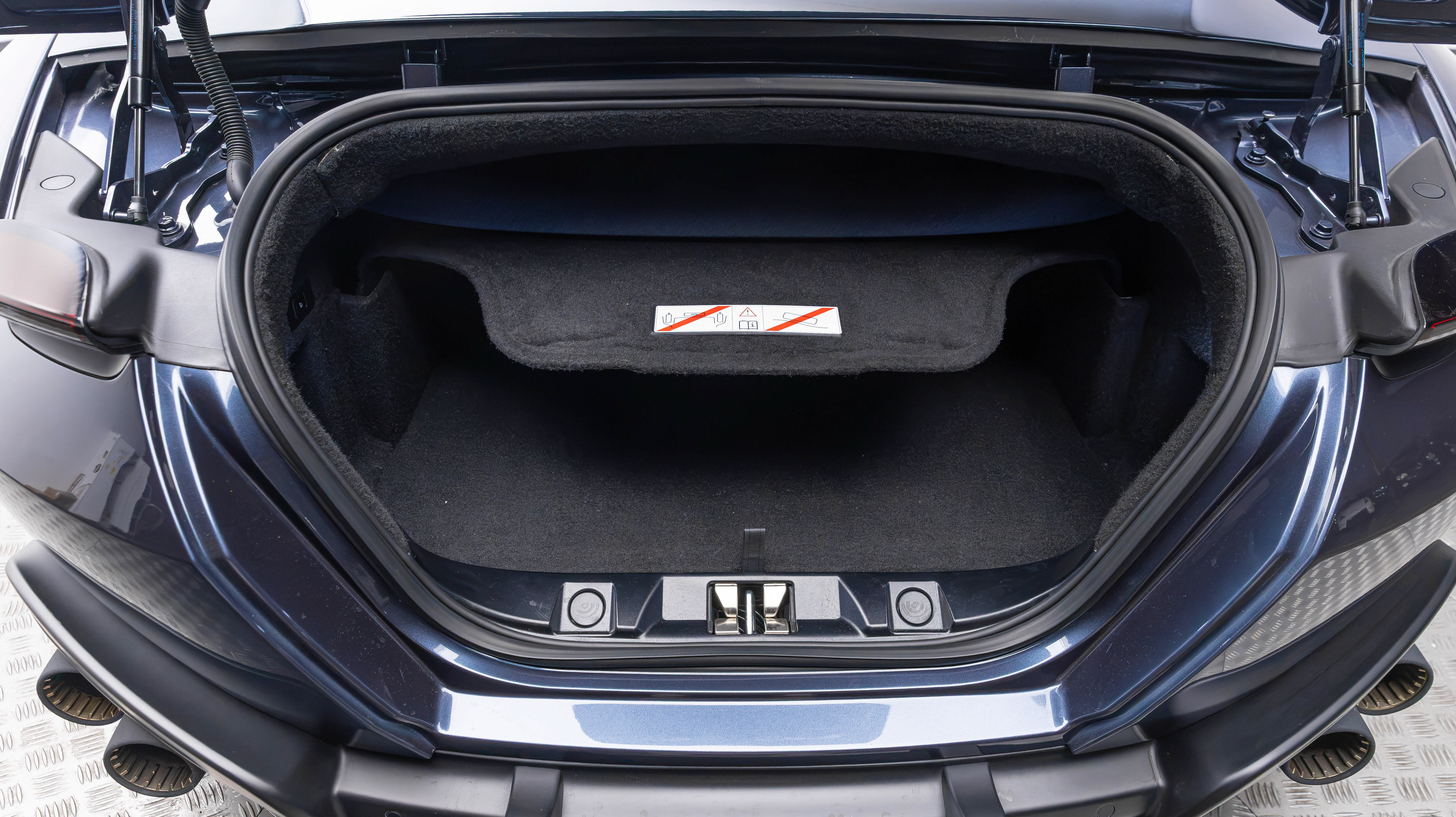 Certified 2024 Ferrari Roma Spider RWD image 45