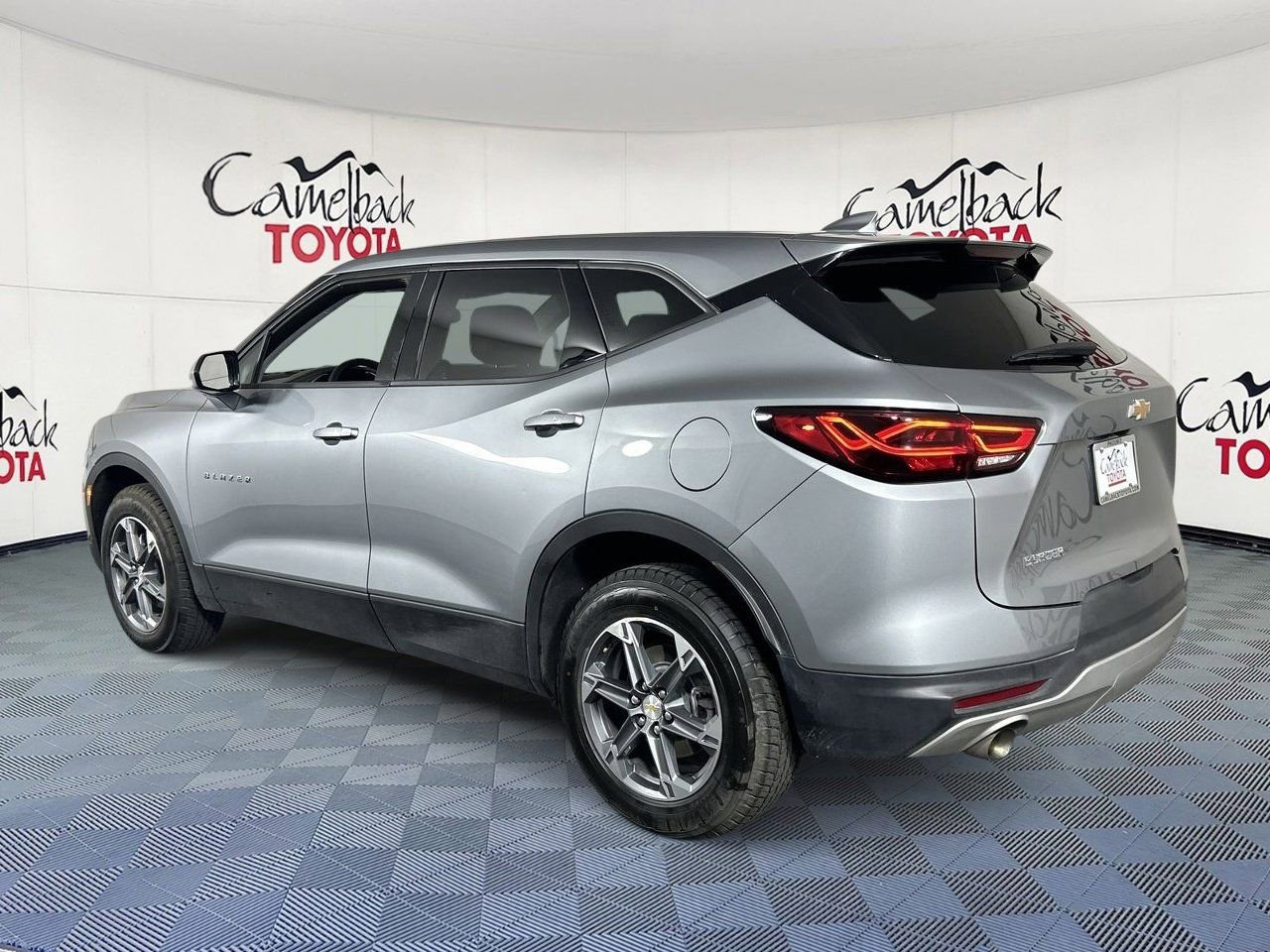 Used 2025 Chevrolet Blazer LT FWD image 5