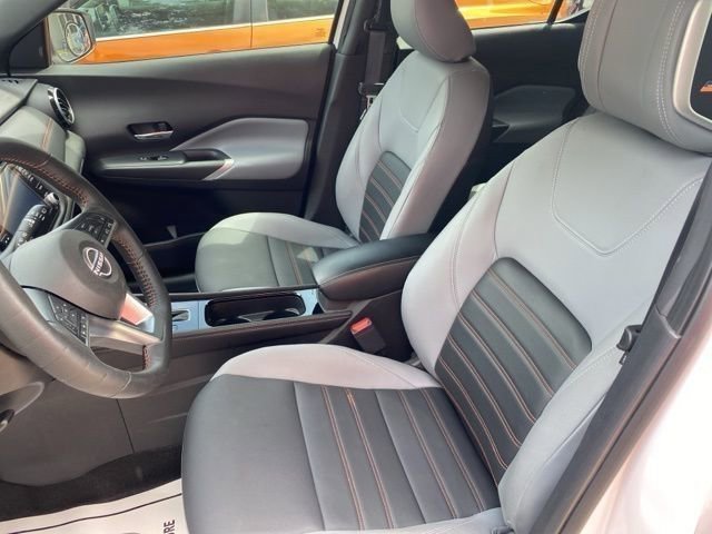 Certified 2023 Nissan Kicks SR w/ SR Premium Package FWD image 9