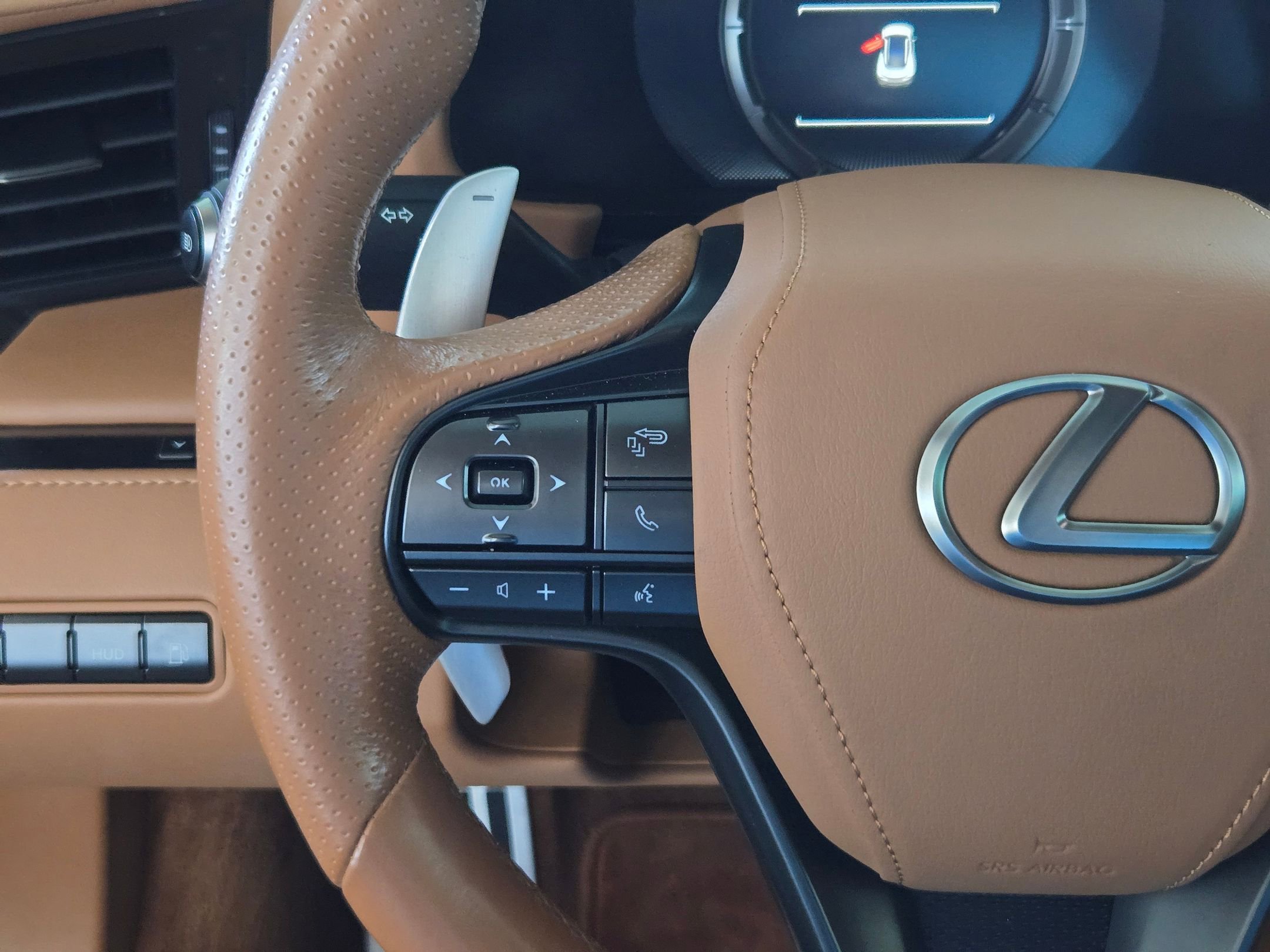 Used 2018 Lexus LC 500 Coupe w/ Touring Package image 17