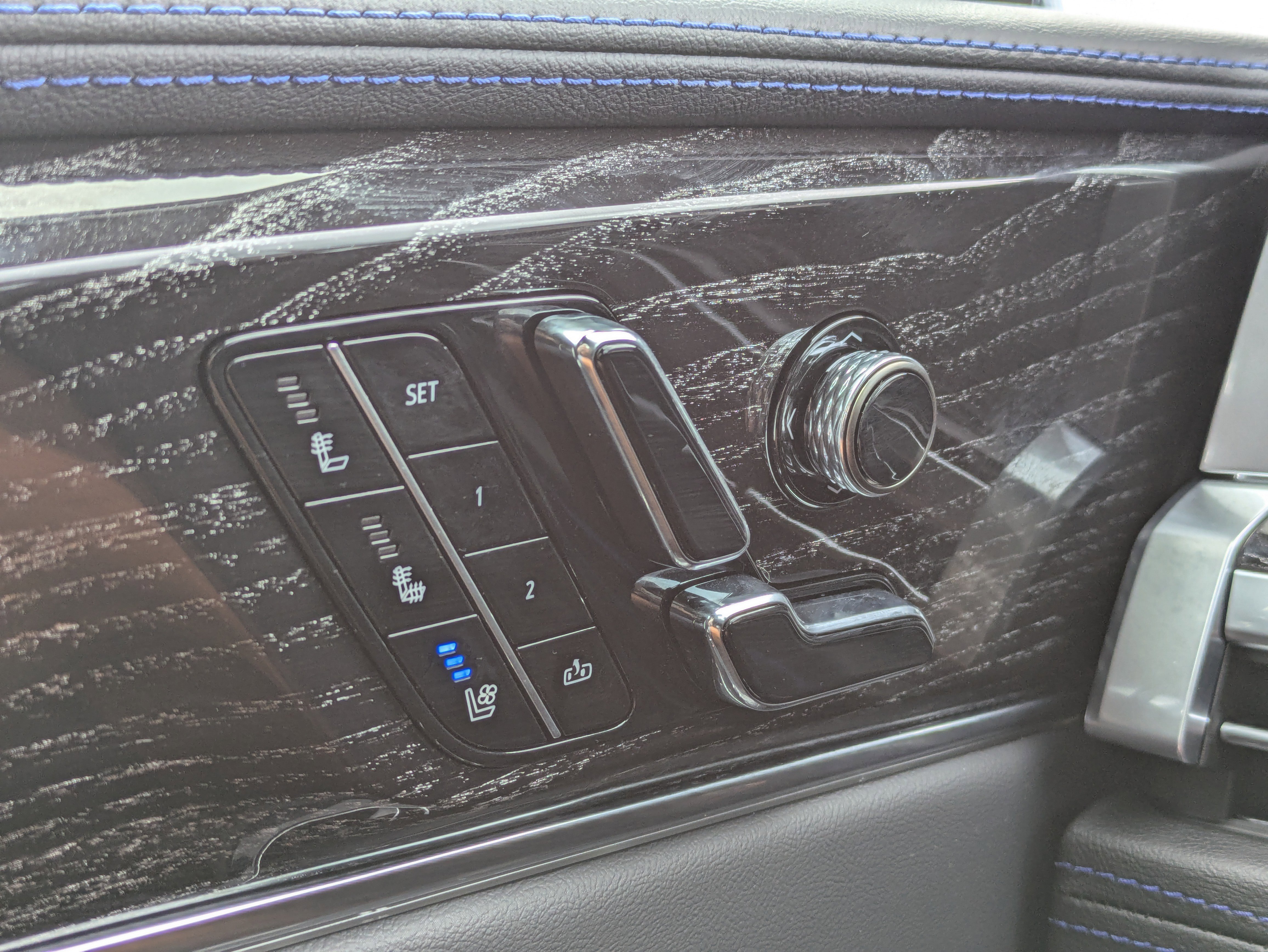 New 2026 Cadillac Escalade IQ Sport 1 w/ LPO, Floor Liner Package image 17