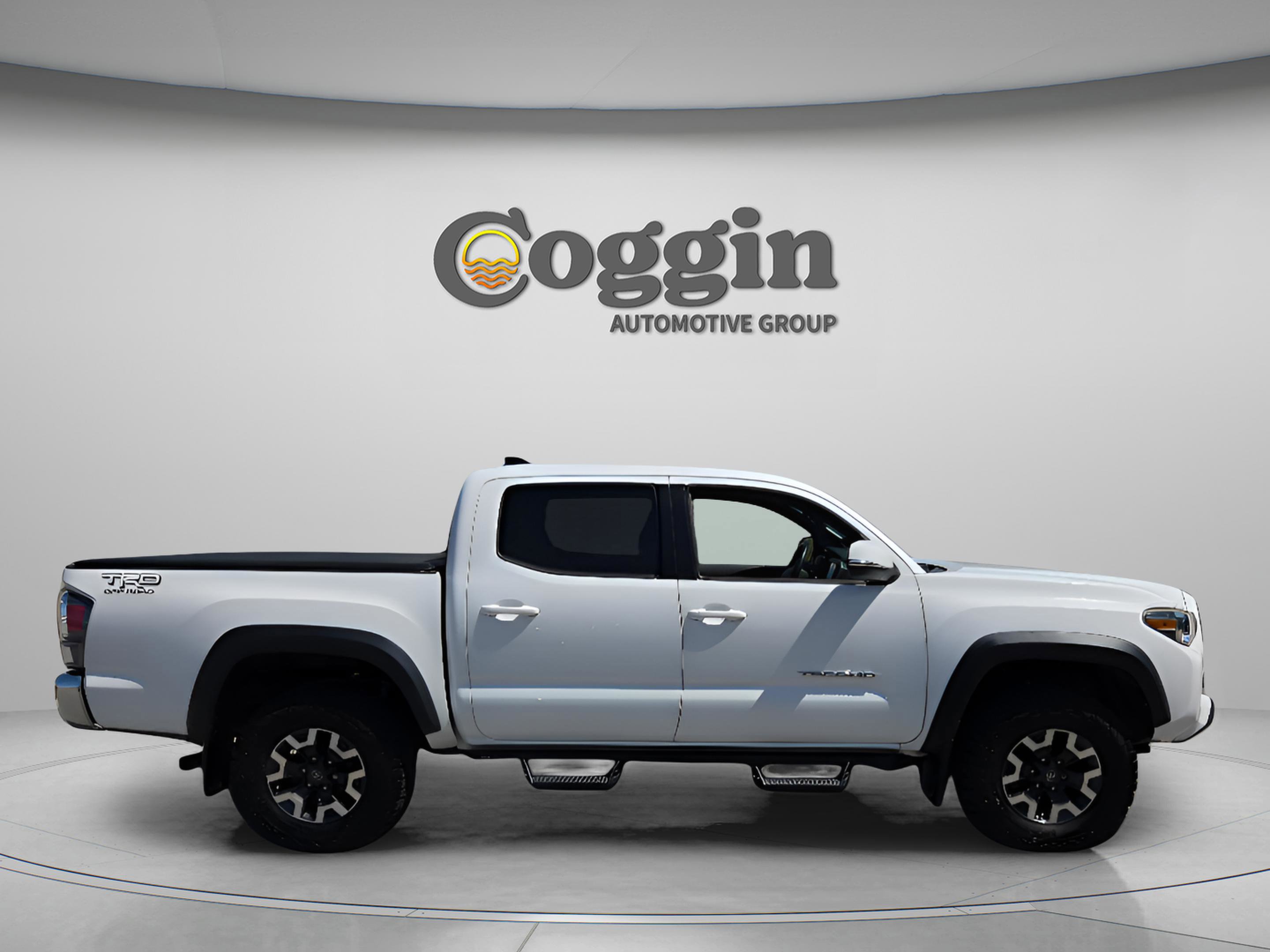 Used 2020 Toyota Tacoma TRD Off-Road RWD image 6