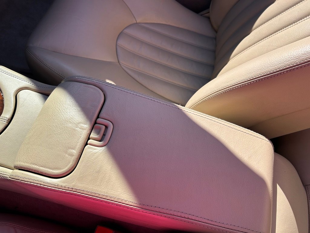 Used 1998 Jaguar XK8 Convertible image 37