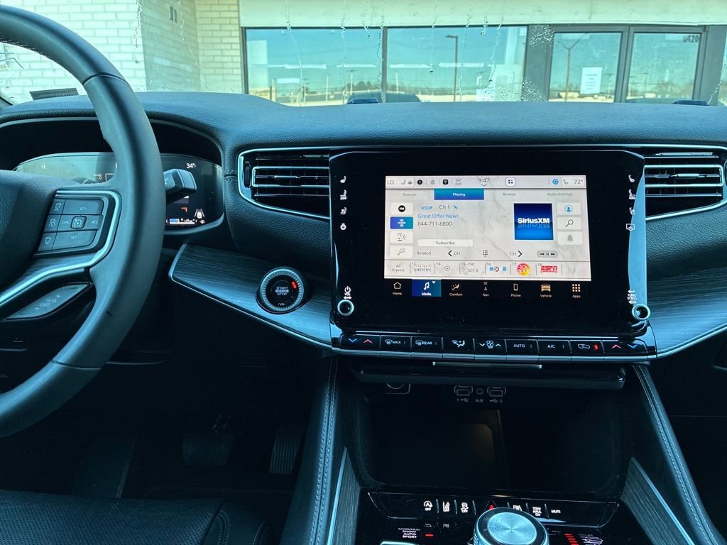 Used 2024 Jeep Wagoneer Series III image 18