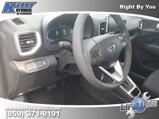 New 2026 Hyundai Venue SE image 18