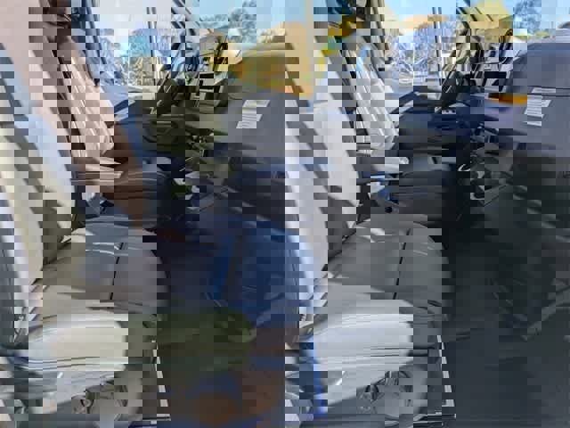 Used 2025 Mercedes-Benz Sprinter 2500 image 14