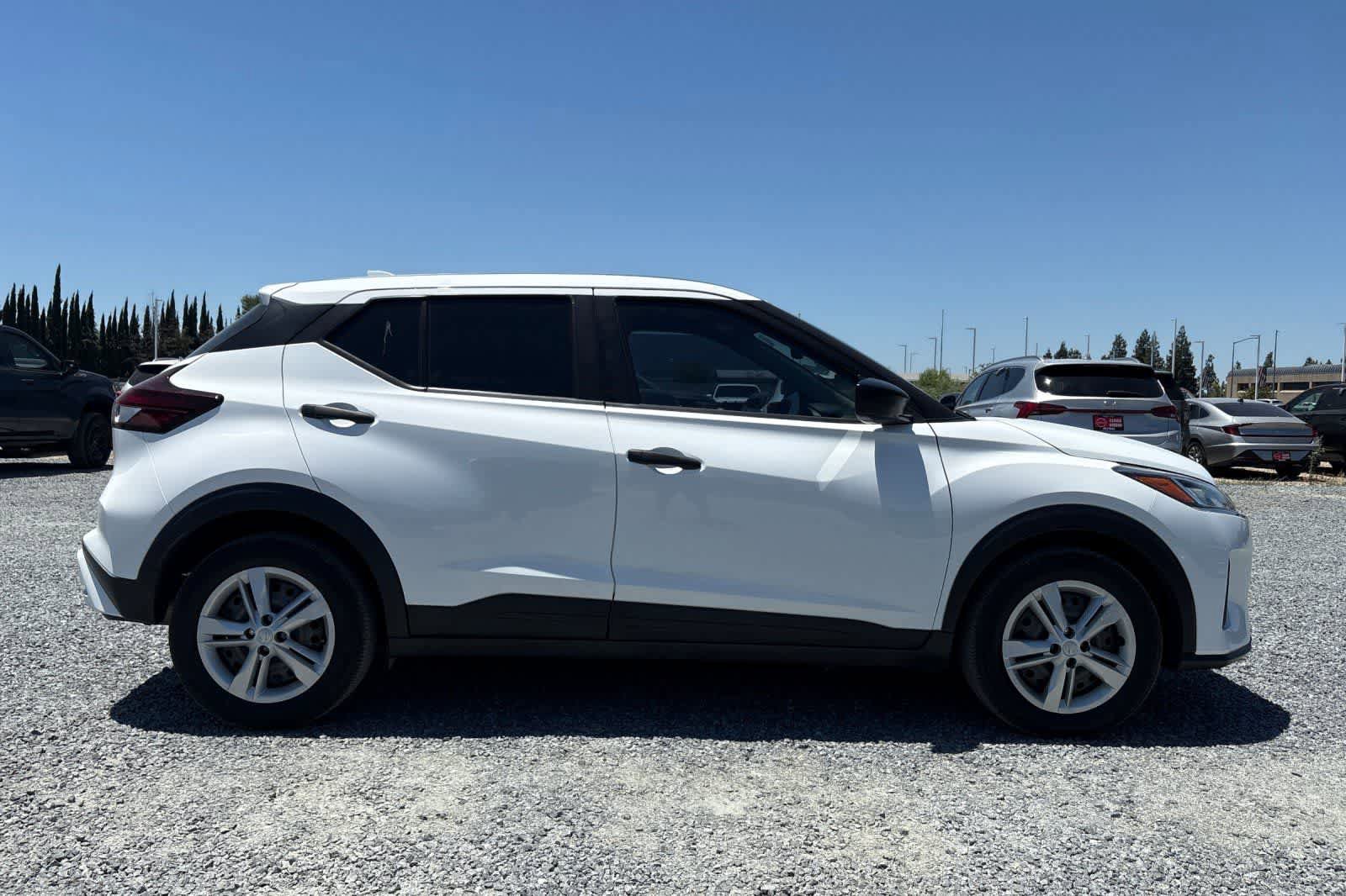 Used 2023 Nissan Kicks S w/ Interior Electronics Package FWD image 9