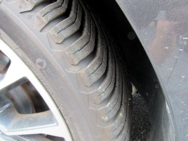 Used 2017 Ford Taurus SEL w/ Equipment Group 201A image 42