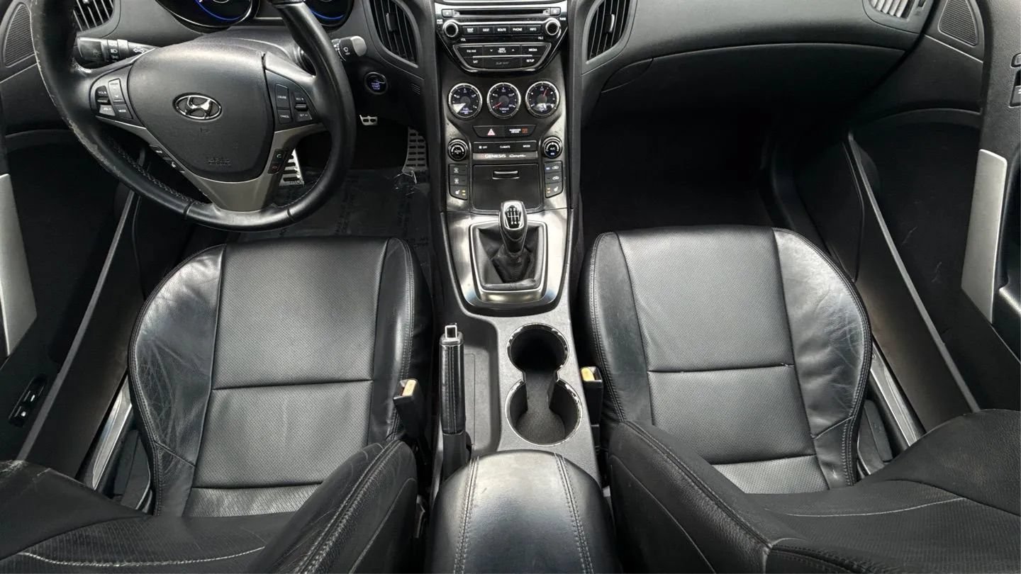 Used 2014 Hyundai Genesis 3.8 RWD image 21