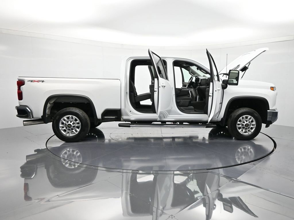 Used 2024 Chevrolet Silverado 2500 LT image 48