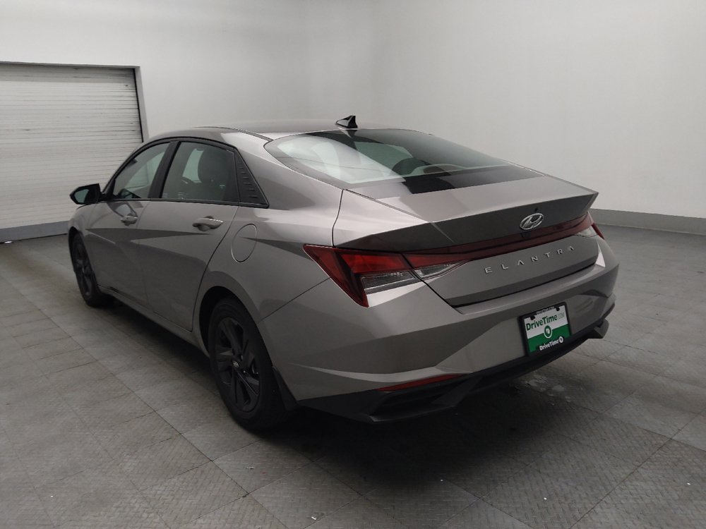 Used 2022 Hyundai Elantra SEL w/ Convenience Package FWD image 5
