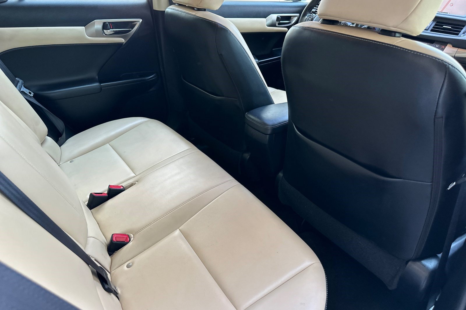 Used 2014 Lexus CT 200h FWD image 33