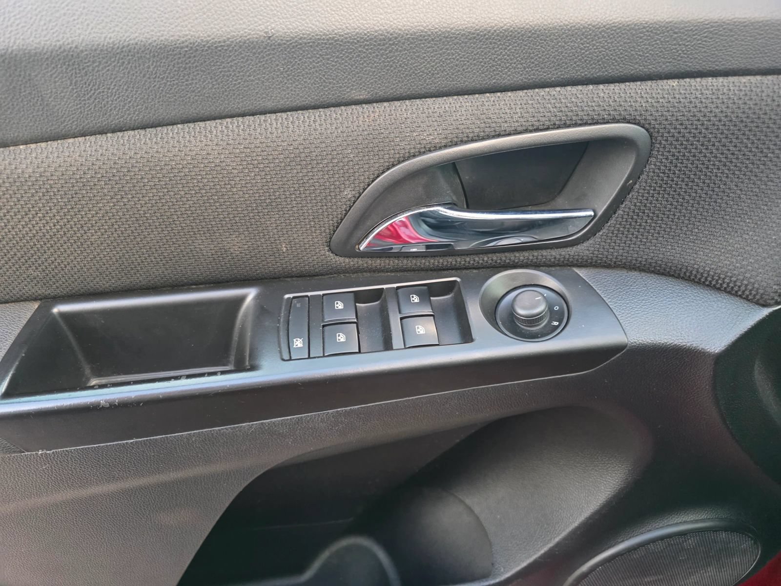 Used 2014 Chevrolet Cruze LT FWD image 11