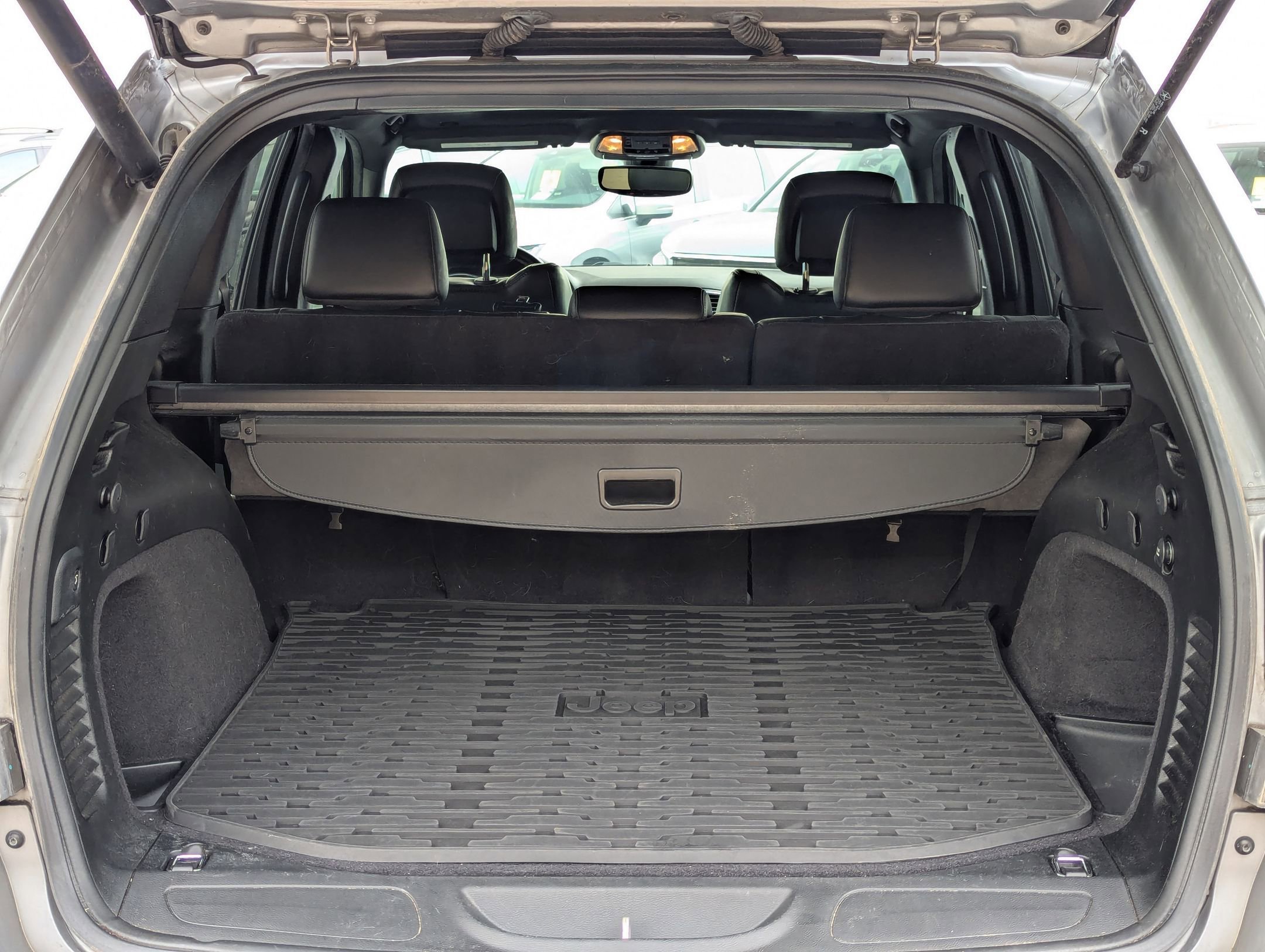 Used 2020 Jeep Grand Cherokee Limited image 24