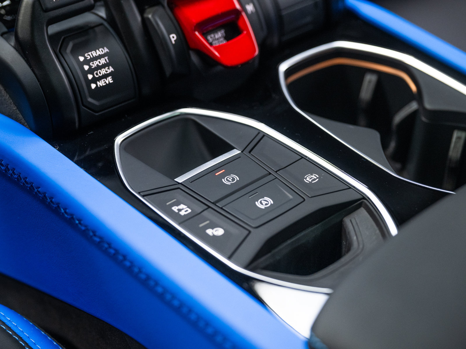 Used 2025 Lamborghini Urus SE AWD/4WD image 90
