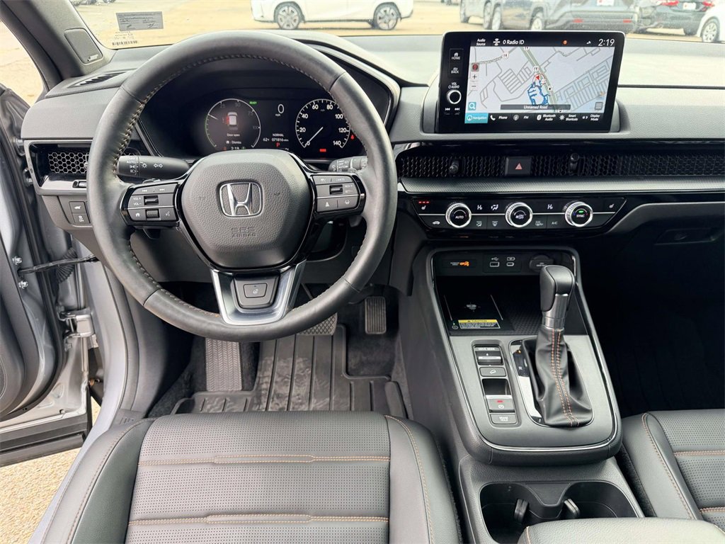Used 2023 Honda CR-V Sport Touring image 2