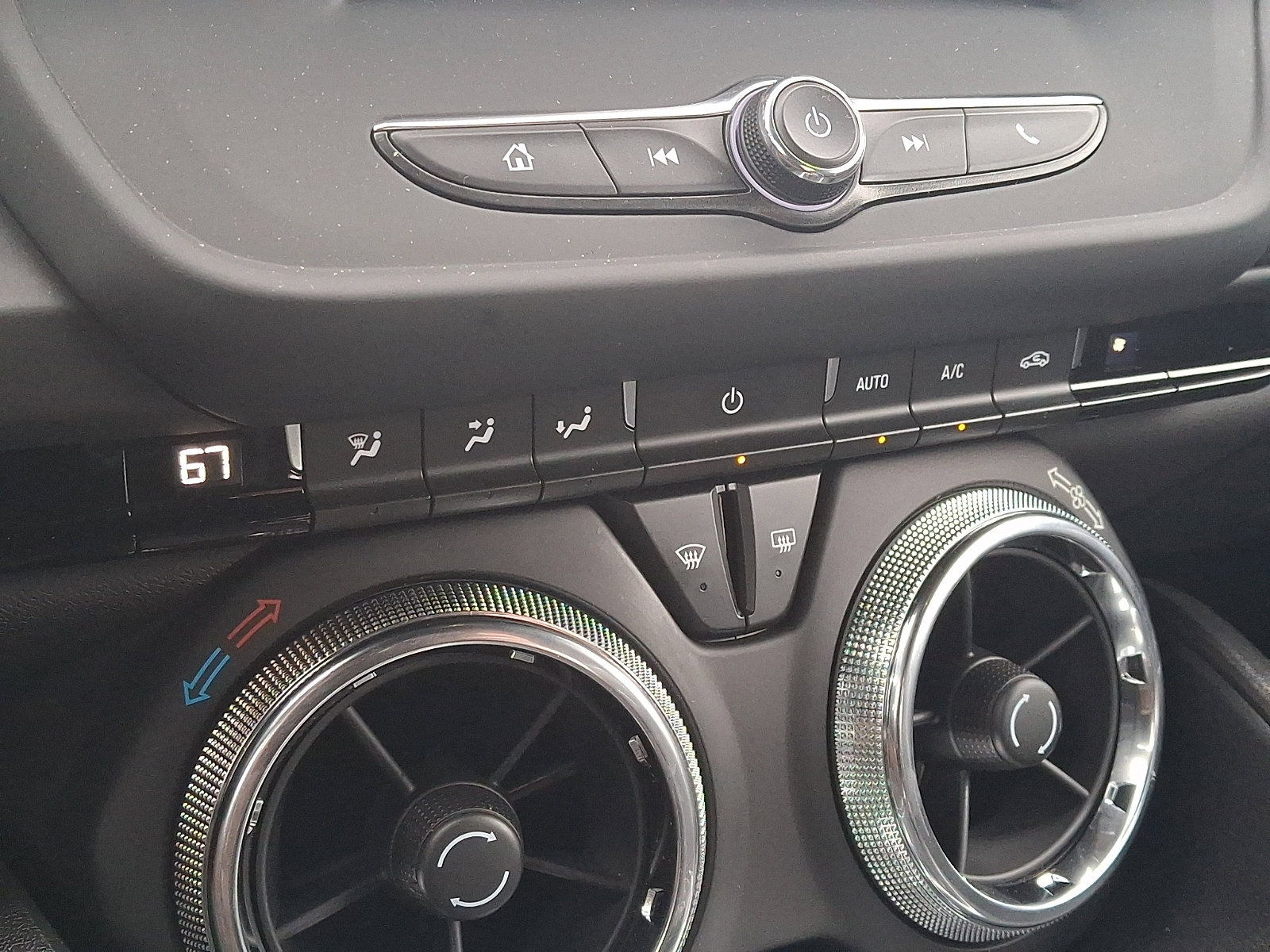 Used 2022 Chevrolet Camaro LT image 15