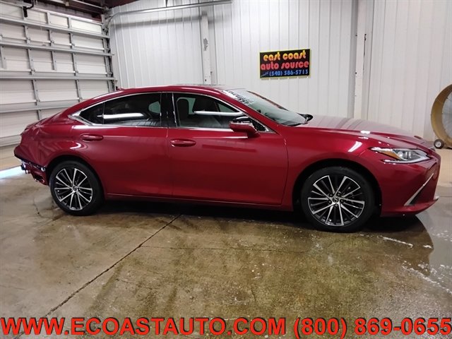 Used 2025 Lexus ES 350 w/ Premium Package image 2